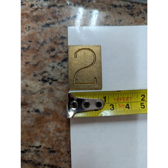 Gravograph Miscellaneous BRASS letters Typeset Printer 1 1/4" tall 3.75 LBS - Picture 4 of 5